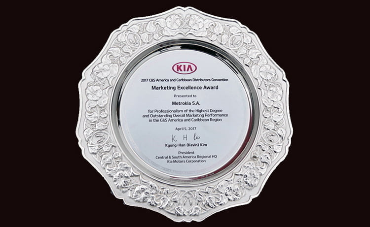 Kia Colombia, recibio el premio 'Marketing Excellence Award 2017' 1 metrokia premio marketing 2017 1