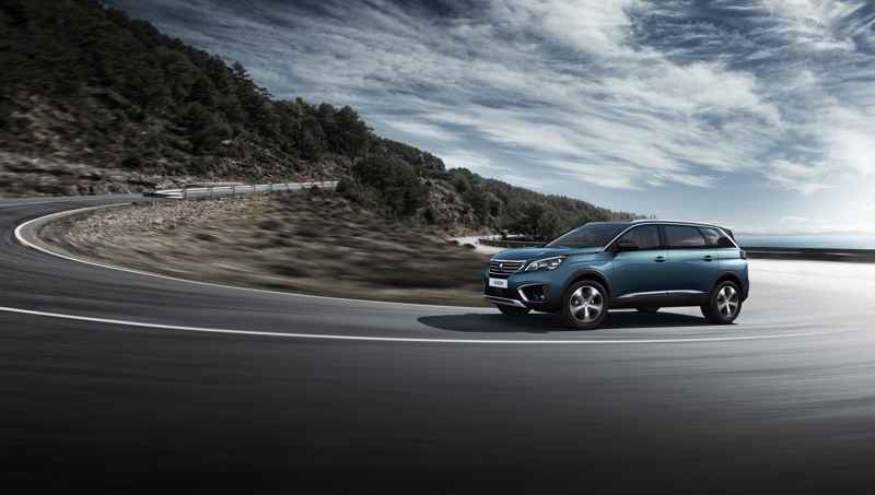 PEUGEOT rugió con fuerza y planto su garra en el 2017 1 PEUGEOT 5008 en Colombia