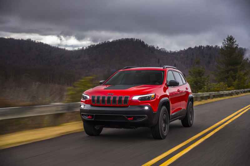 Jeep Cherokee 2019: Un Diseño Auténtico y un Nuevo Motor Turbo Redefinen al Prestigiado SUV Mediano 1 jeep cherokee 2019