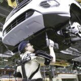 Ford es el primer fabricante de automóviles en integrar operarios con exoesqueletos en sus líneas de montaje 1 FORD 2017 Exoskeletton 003