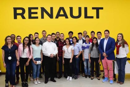Almuerzo con Becados de la Fundación Renault