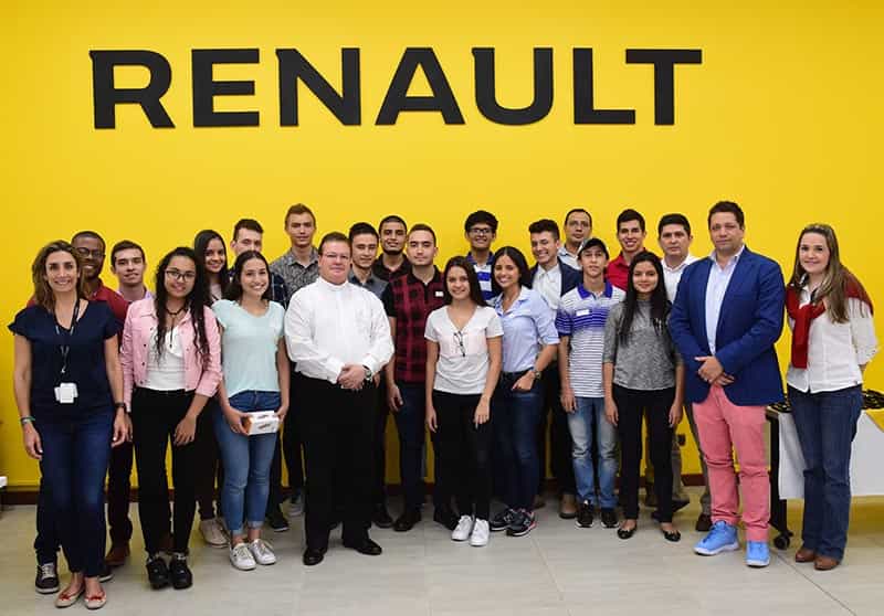 Almuerzo con Becados de la Fundación Renault