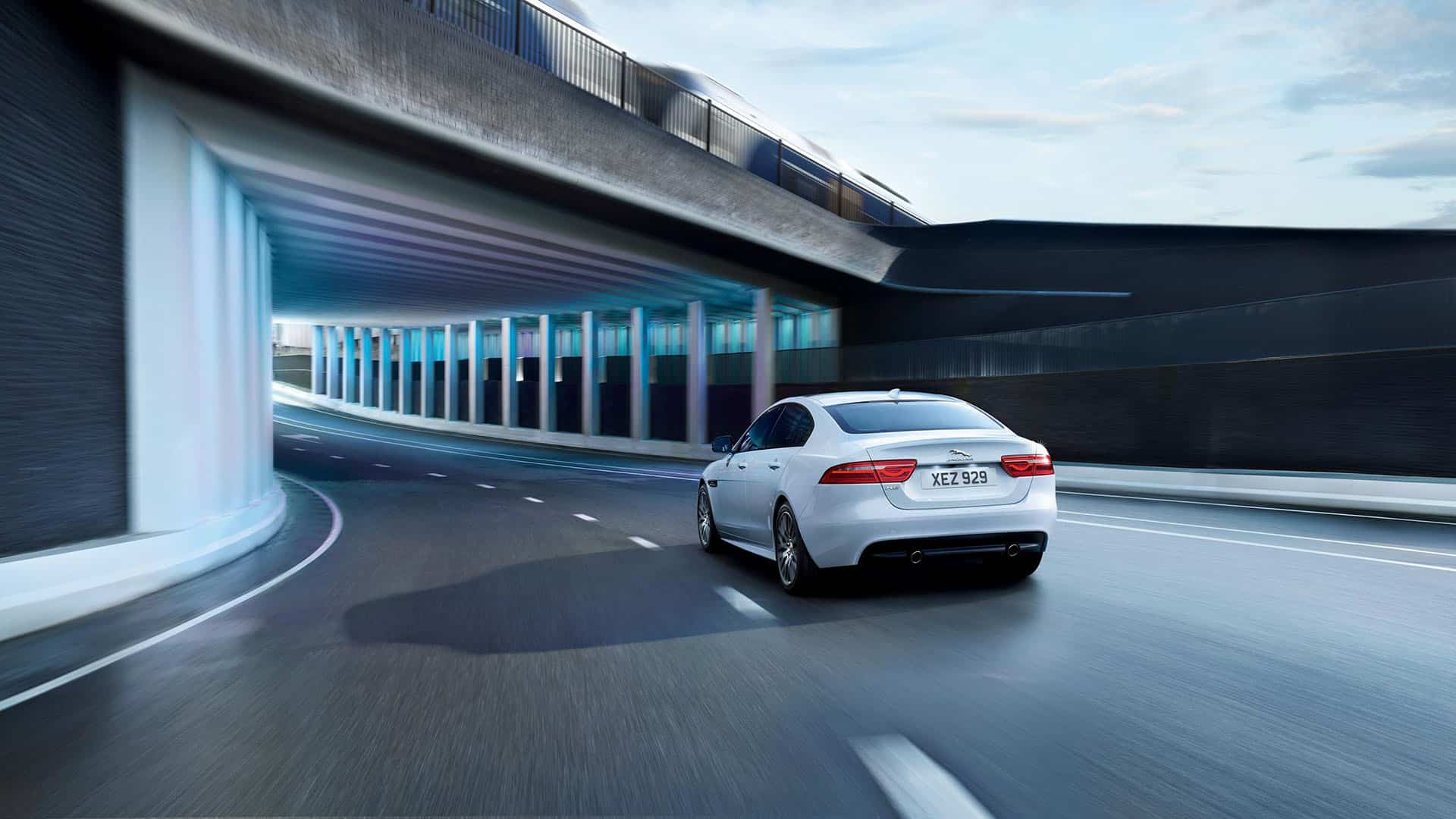Presentan nueva Edición del Jaguar XE Landmark 1 jaguar xe 2