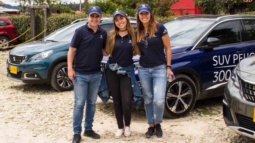 Juan F. Cadavid - La Mafe Méndez y Mónica Rodríguez - SUV Peugeot