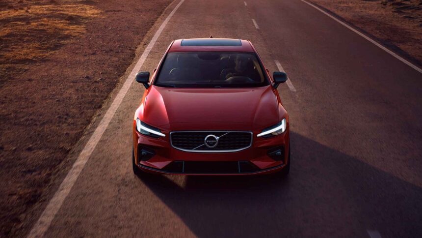 230839 New Volvo S60 R Design exterior