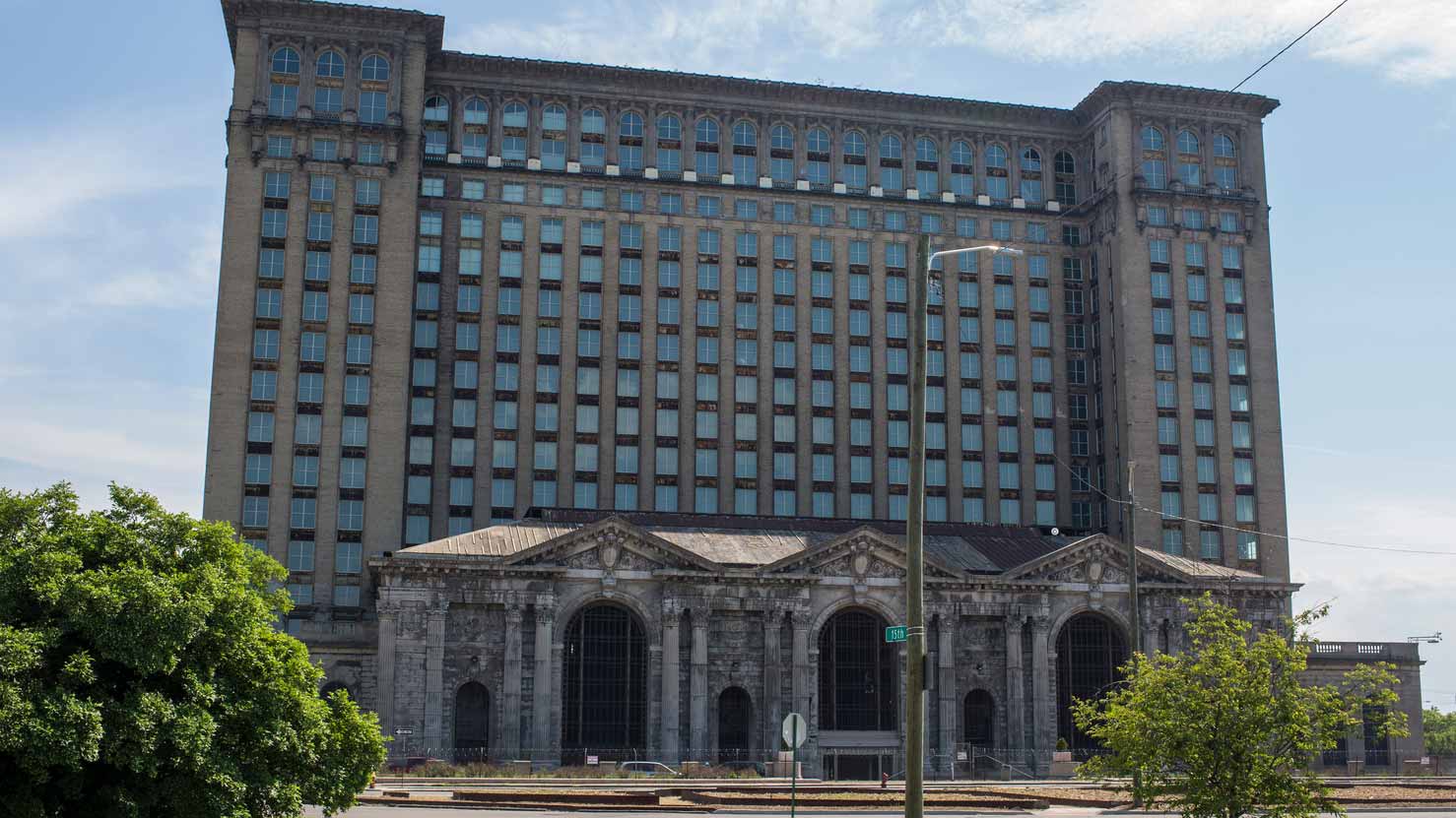 Ford adquiere la icónica estación de trenes de Michigan 1 Webp.net resizeimage 22