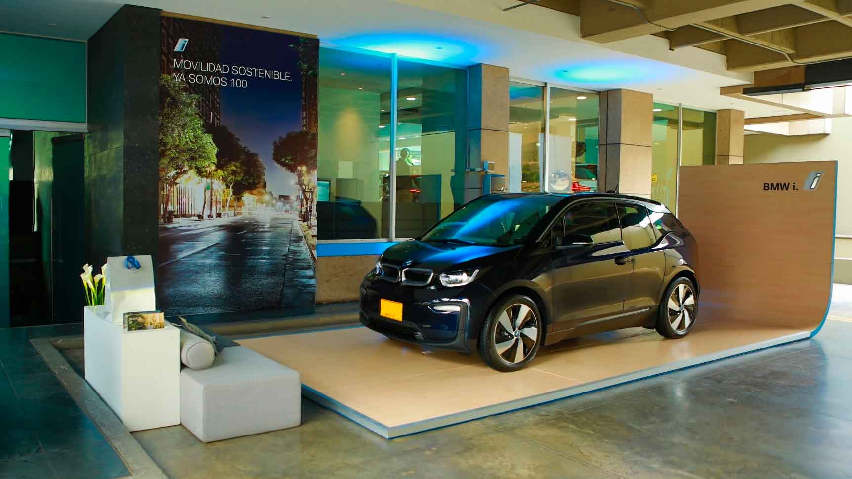 Autogermana entregó la unidad 100 de BMW i3 en Colombia 1 i3 colombia