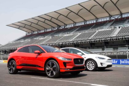 jaguaripaceandteslamodelxchallengeautodromohermanosrodriguez3hero