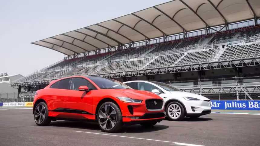 jaguaripaceandteslamodelxchallengeautodromohermanosrodriguez3hero