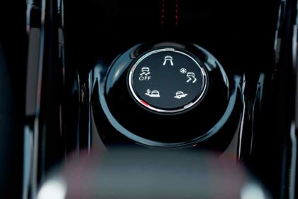 PEUGEOT grip control