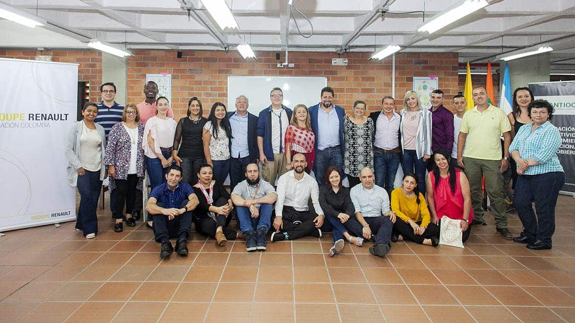 CERTIFICACION SER MAS MAESTRO RENAULT SOFASA