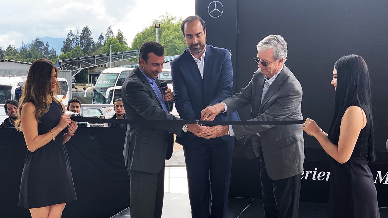 Alemautos llega a Bogotá con la apertura de la nueva vitrina Mercedes Benz 1 IMG 5275