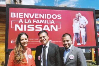 Michelle Manterola actriz Leonardo Gutierrez Jefe de Producto Nissan y Daniel Pérez periodista