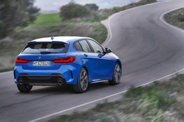 P90349569 highRes the all new bmw 1 se 2000x1334 1