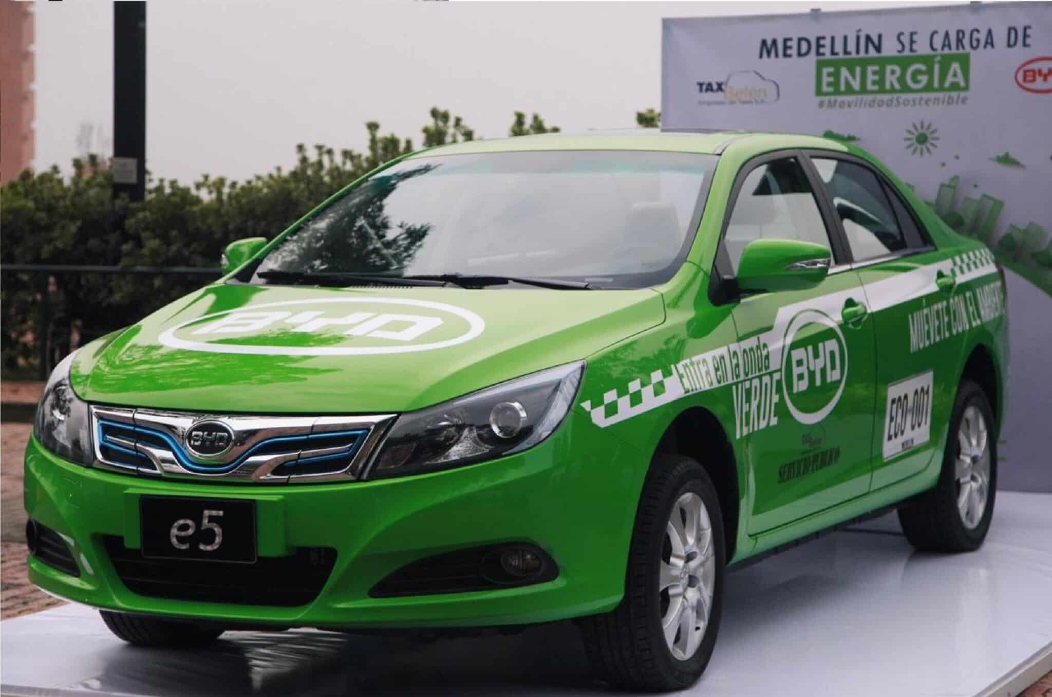BYD COMPROMETIDA CON COLOMBIA A TRAVÉS DE CANALES VIRTUALES 1 BYD taxi