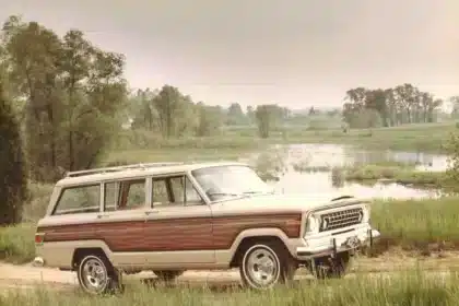 jeep wagoneer 1280x1013.jpg