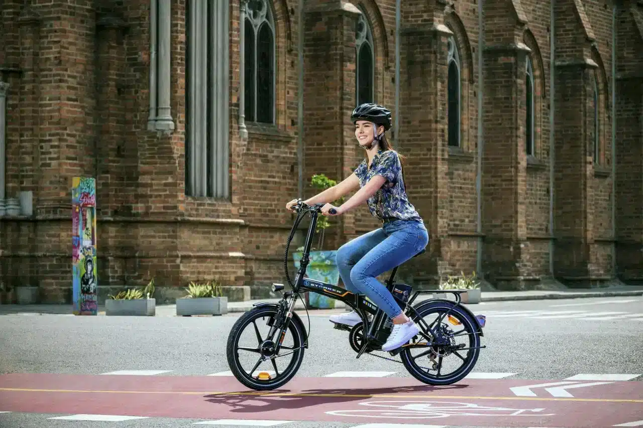 CON UNA INVERSIÓN DE MÁS DE MIL MILLONES DE PESOS, AUTECO MOBILITY IMPULSA LA MOVILIDAD SOSTENIBLE EN EL PAÍS CON OASIS GROUP 1 1 3