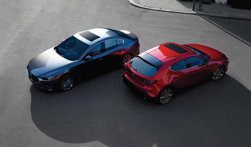 MAZDA 3