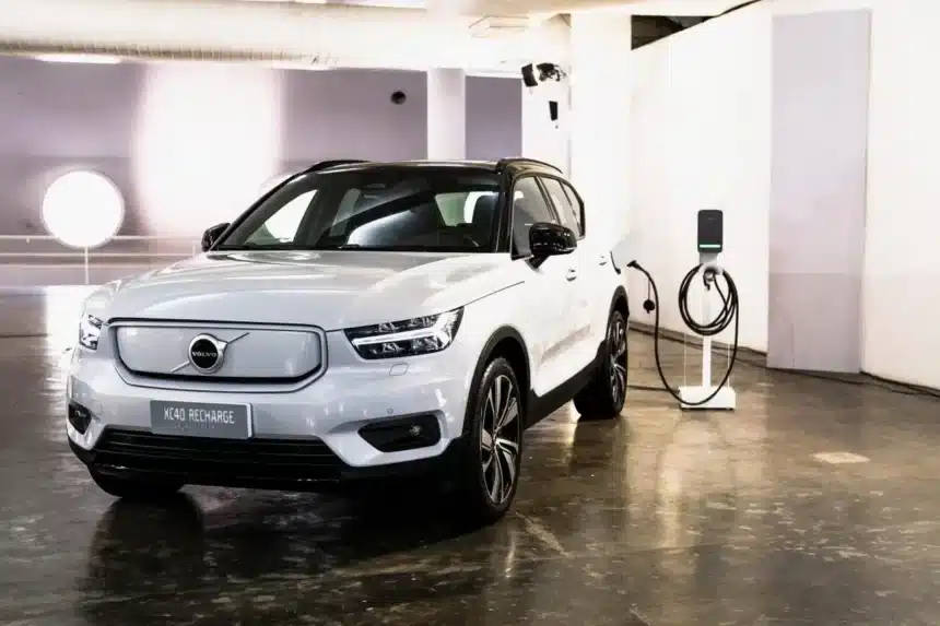 volvo xc40 electrico 1280x853.jpg