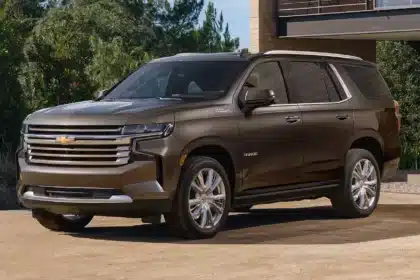 2021 tahoe exterior 01.jpg