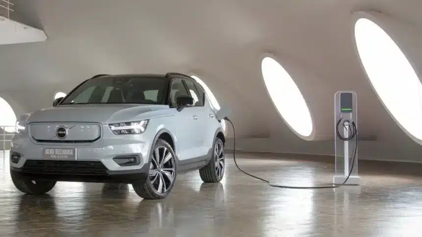 volvo xc 40 recharge.jpg
