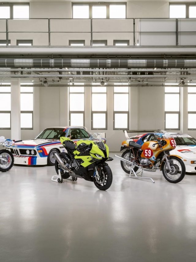 BMW MOTORRAD PRESENTA LA BMW M 1000 RR COMO EL MODELO DE ANIVERSARIO M RR 50 YEARS M 1 1 2 640x853 1