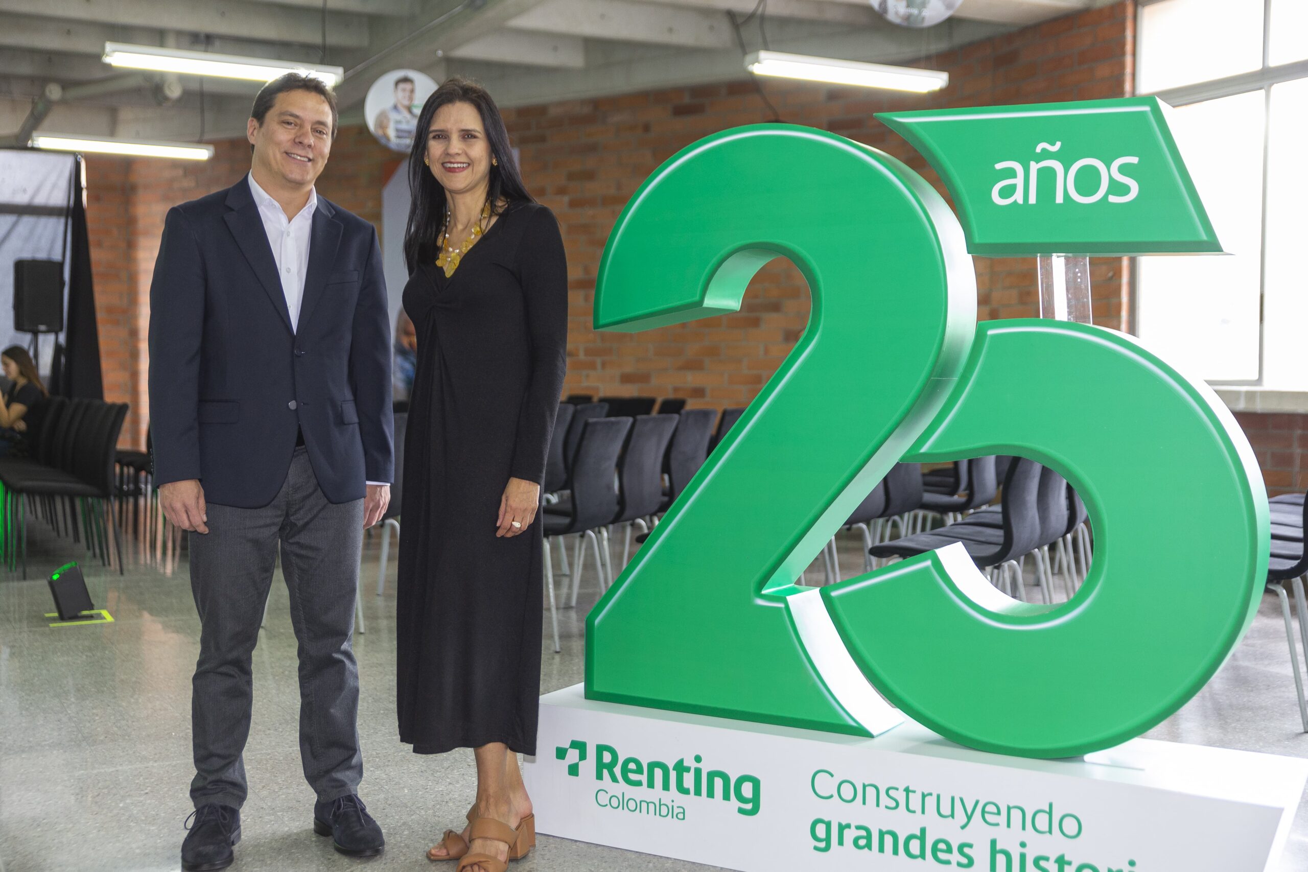ᐅ Renting Colombia Celebra 25 Años Transformando La Movilidad Del País