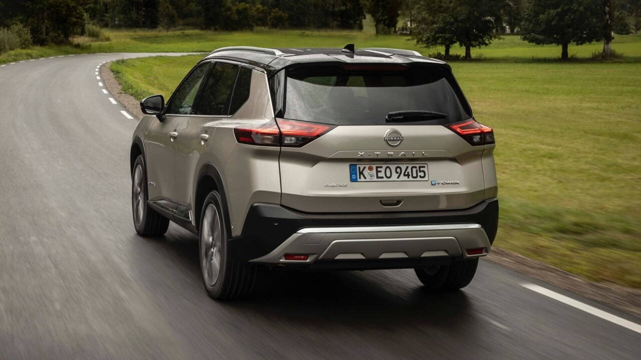 nissan x trail rear Autos Rodando Nissan X trail desde atras