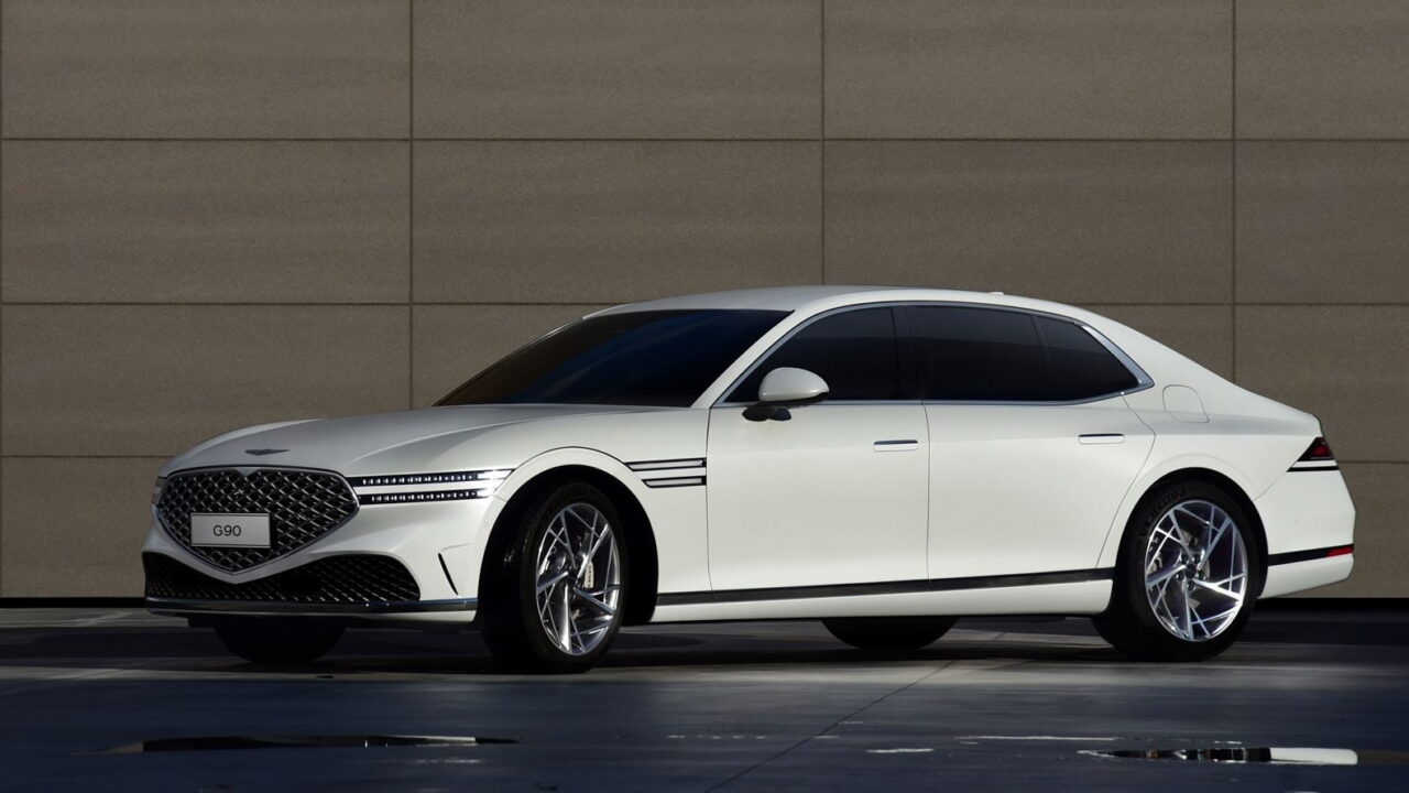 Genesis G90
