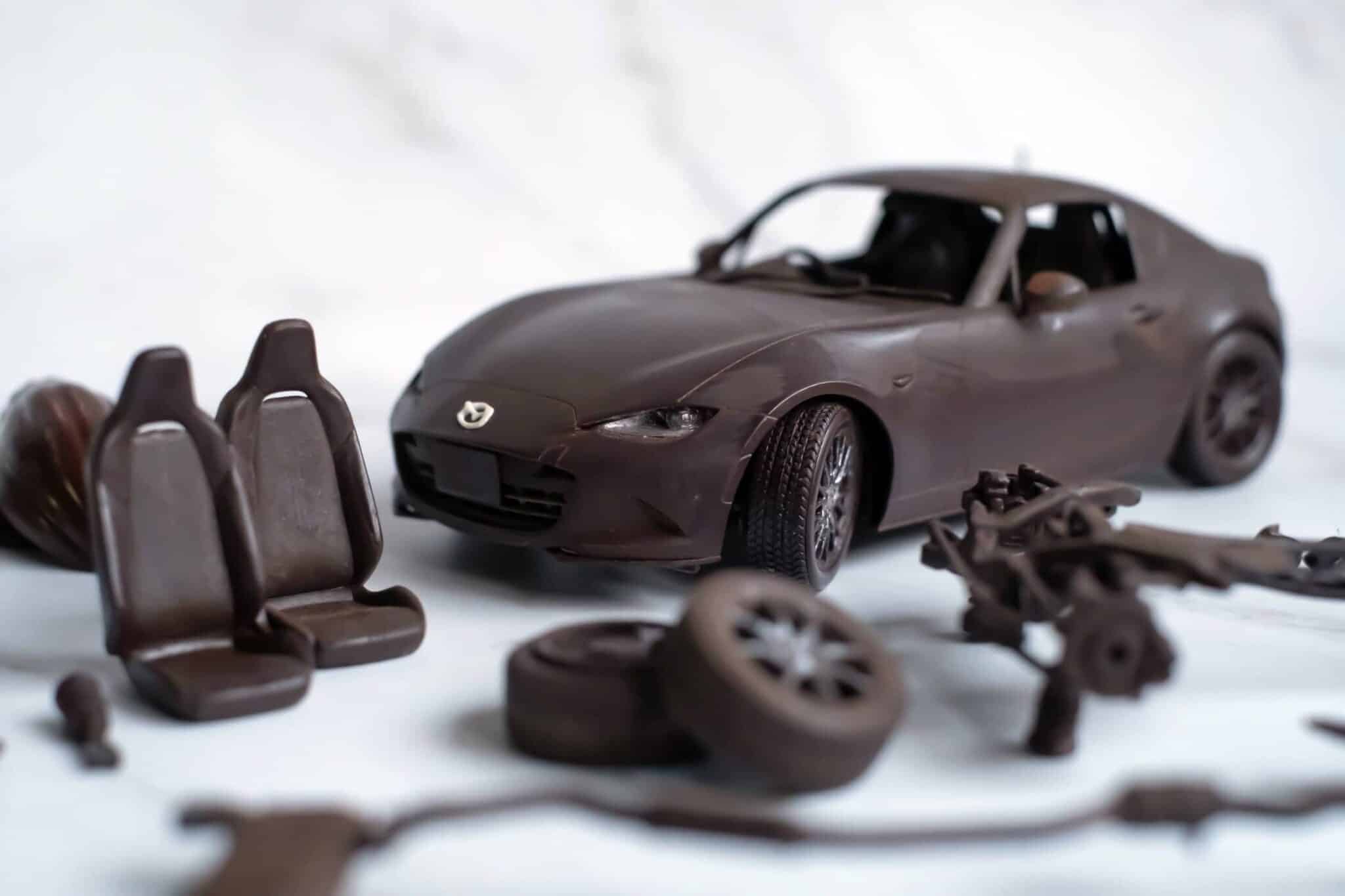Mazda Miata hecho de chocolate es un auto lleno de detalles increíbles 1 Mazda Miata de Chocolate