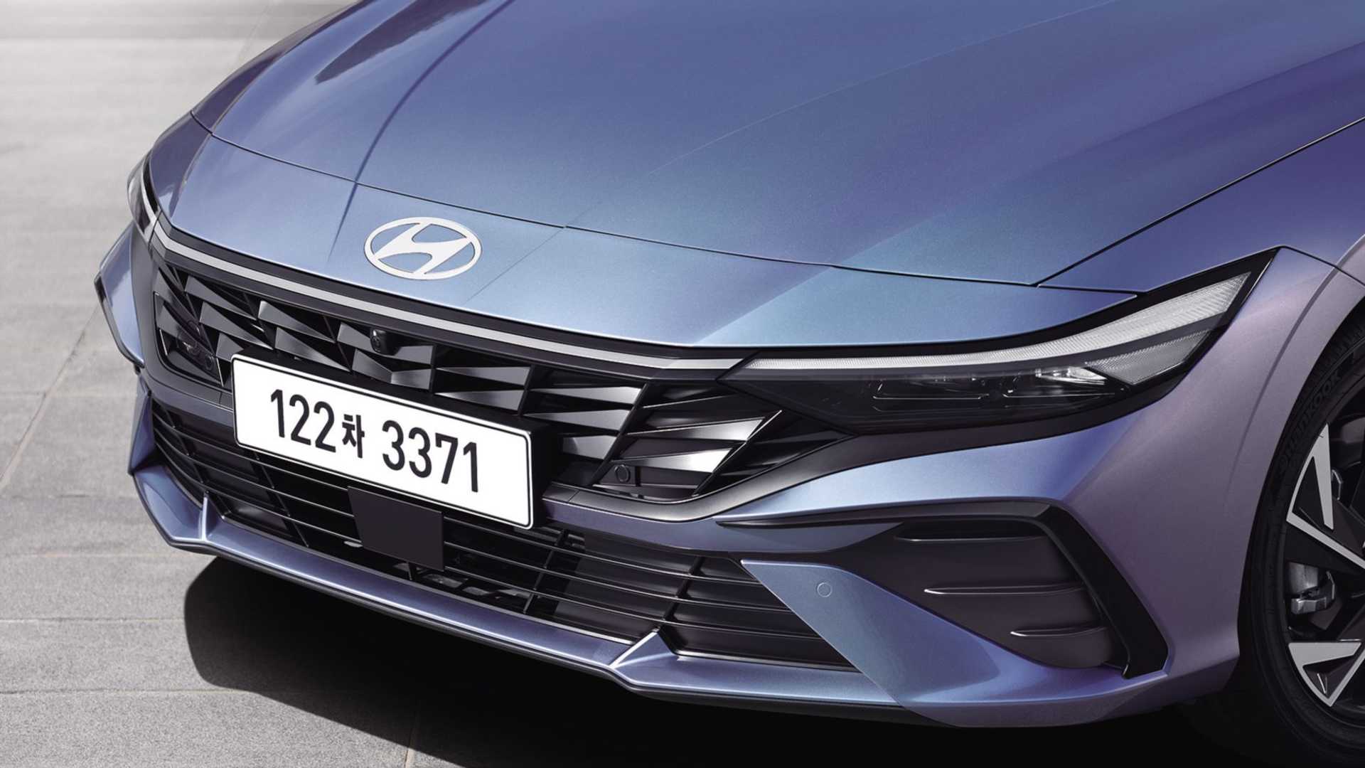 ᐅ Hyundai Elantra 2025 Un Sedán Renovado Con Tecnología Avanzada