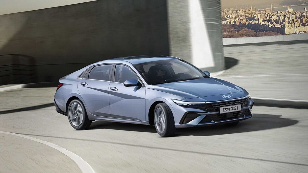 2024 hyundai elantra south korea 07 Autos Rodando Hyundai Elantra lateral