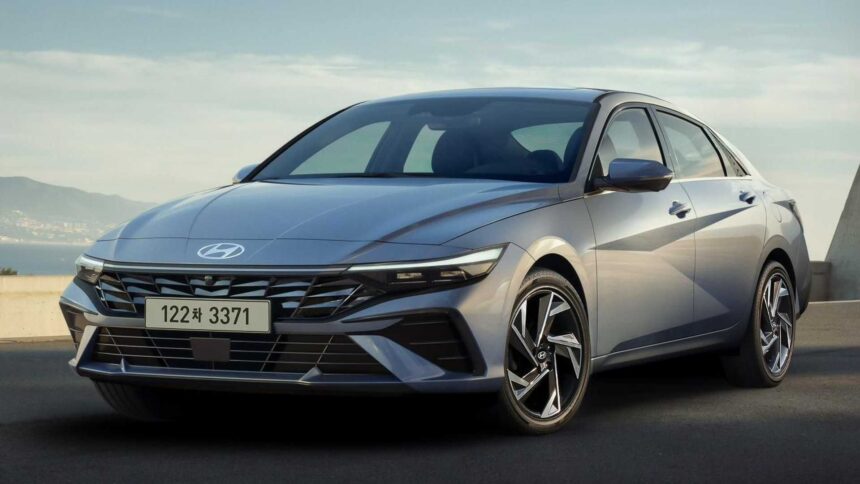 Hyundai Elantra 2024