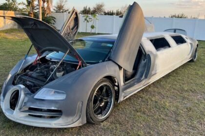 bugatti veyron limo replica based on lincoln town car 04