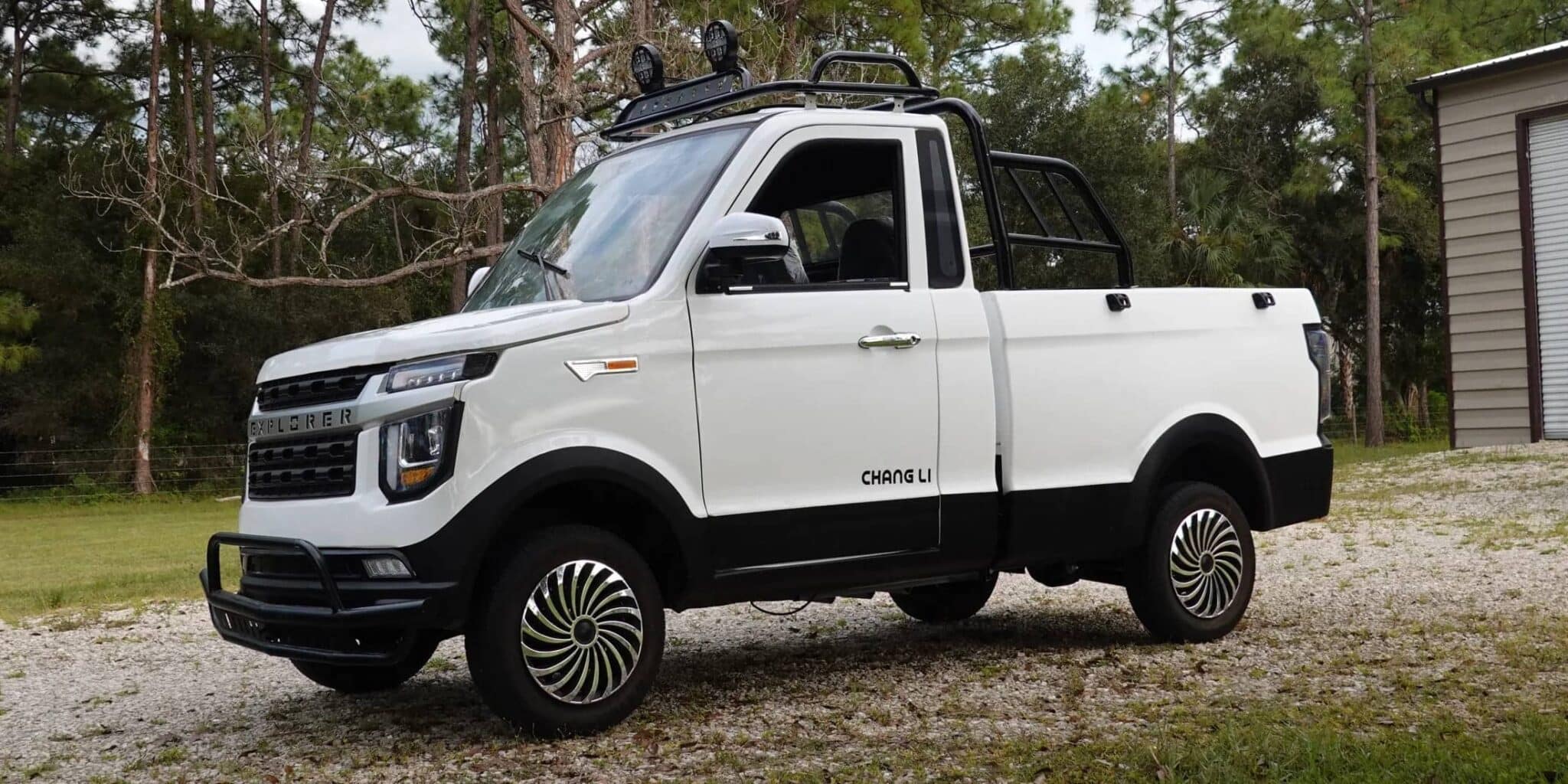 ᐅ Esta es la Pickup más barata del mundo, solo cuesta 2000 dólares y es