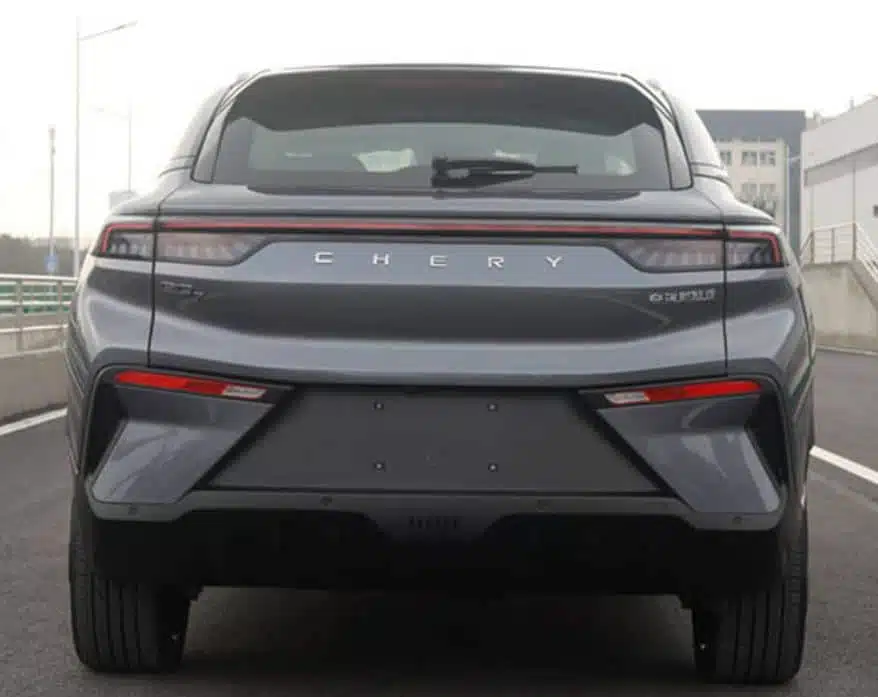 chery eq7 01 Autos Rodando Chery eQ atras