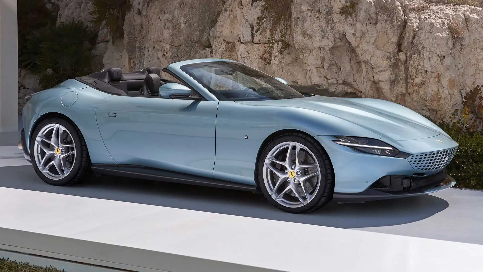 ferrari roma spider cropped – Autos Rodando Ferrari Roma Spider