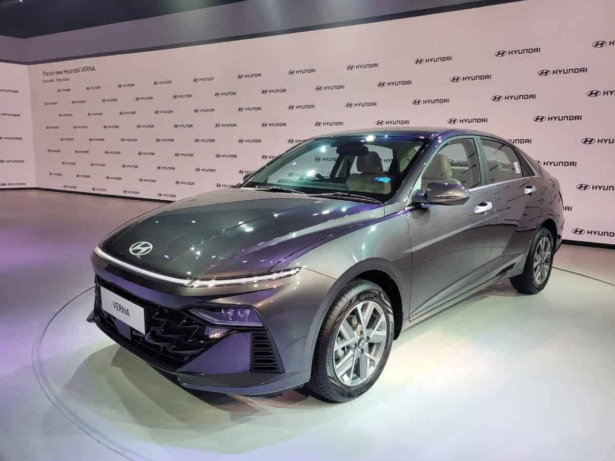 Hyundai Accent 2024 frente