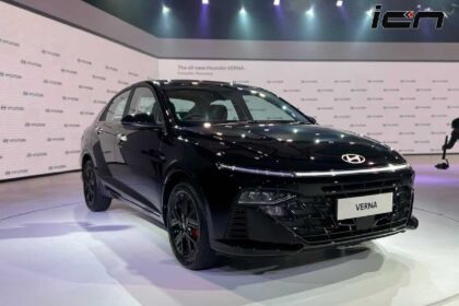 Hyundai Accent 2024 frente lateral
