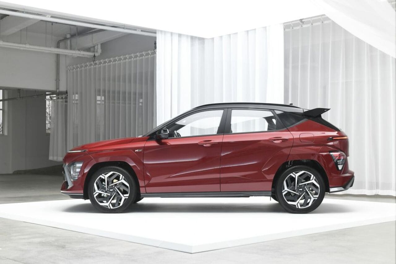 hyundai kona n 2024 06 – Autos Rodando Hyundai Kona 2024 lateral
