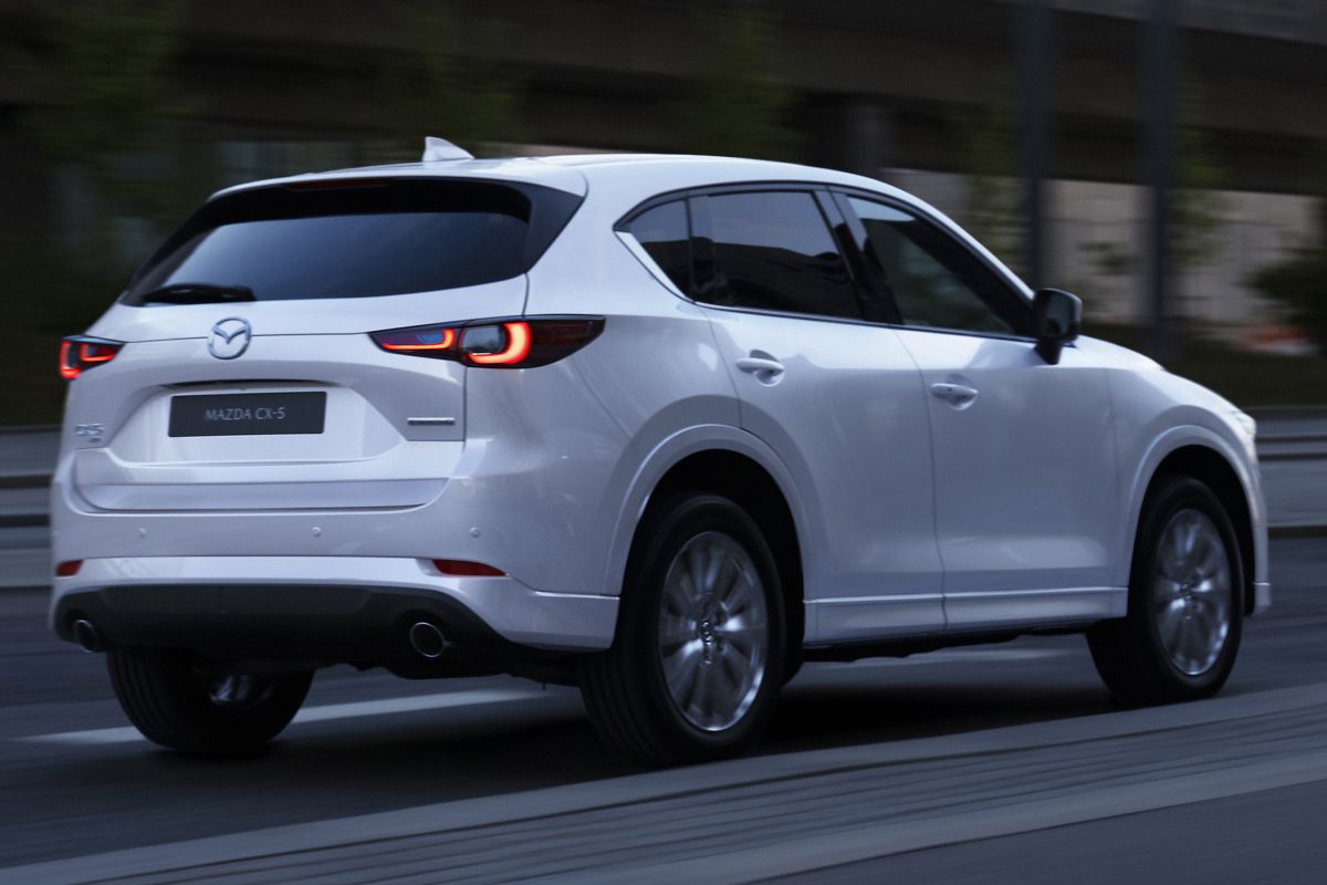 mazda cx 5 mild hybrid 03 – Autos Rodando Mazda CX-5 Mild Hybrid atras