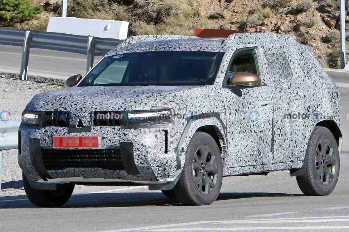 new renault duster 2024 spied Autos Rodando Renault Duster frente
