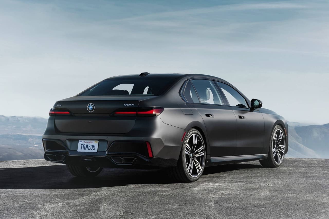 p90458256_lowres_der neue bmw 760i xd – Autos Rodando BMW Serie 7 atras