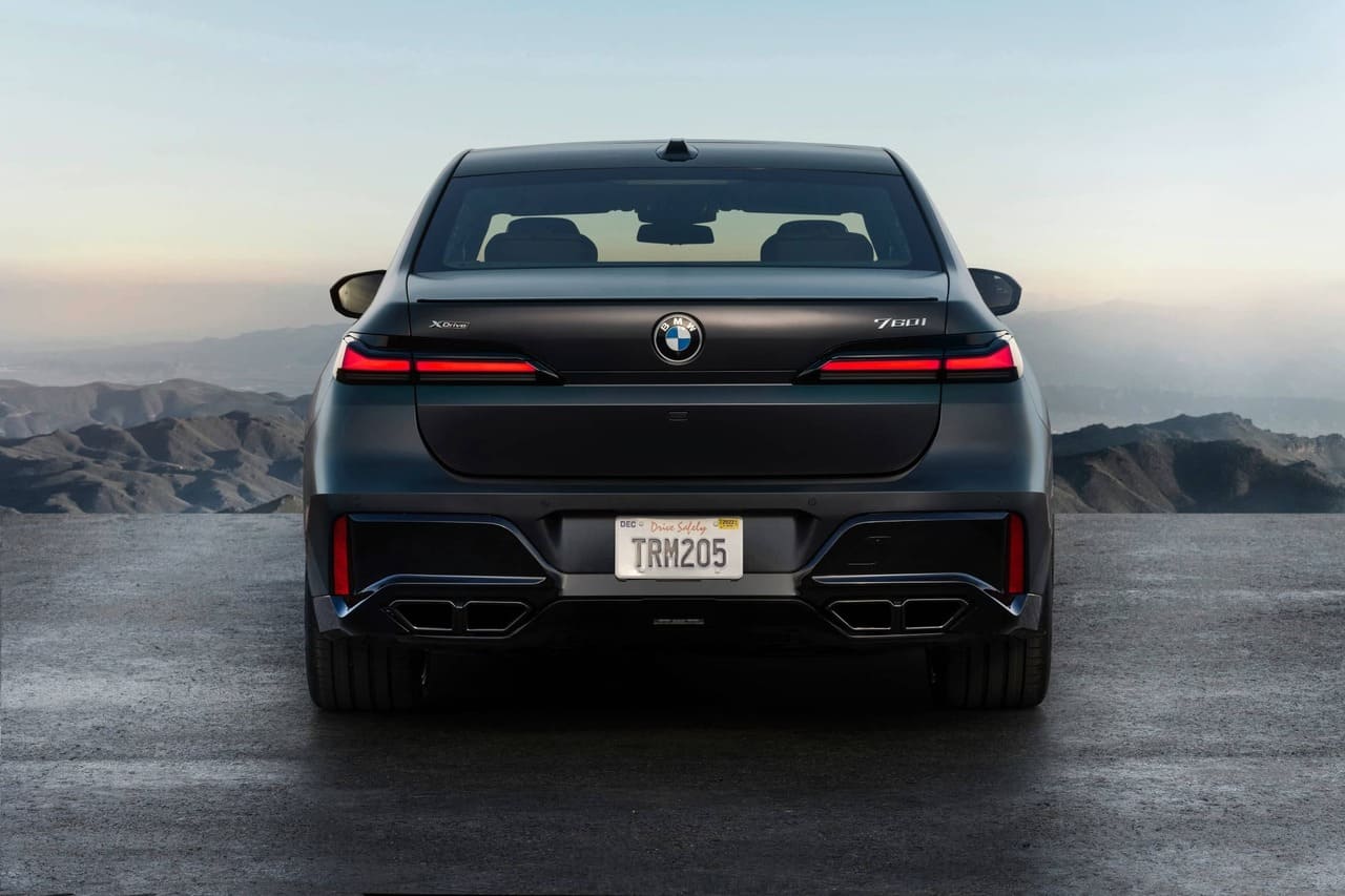 p90458258_lowres_der neue bmw 760i xd – Autos Rodando BMW Serie 7 atras