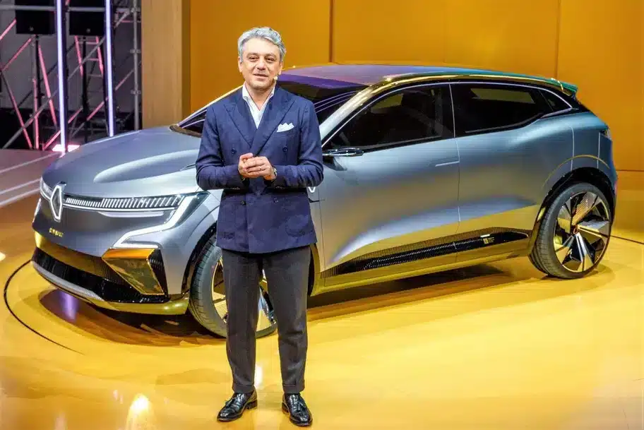 CEO de Renault: "Hoy, mis obreros no se puede comprar un auto nuevo, ni un Dacia" 3 Renault Luc de Meo