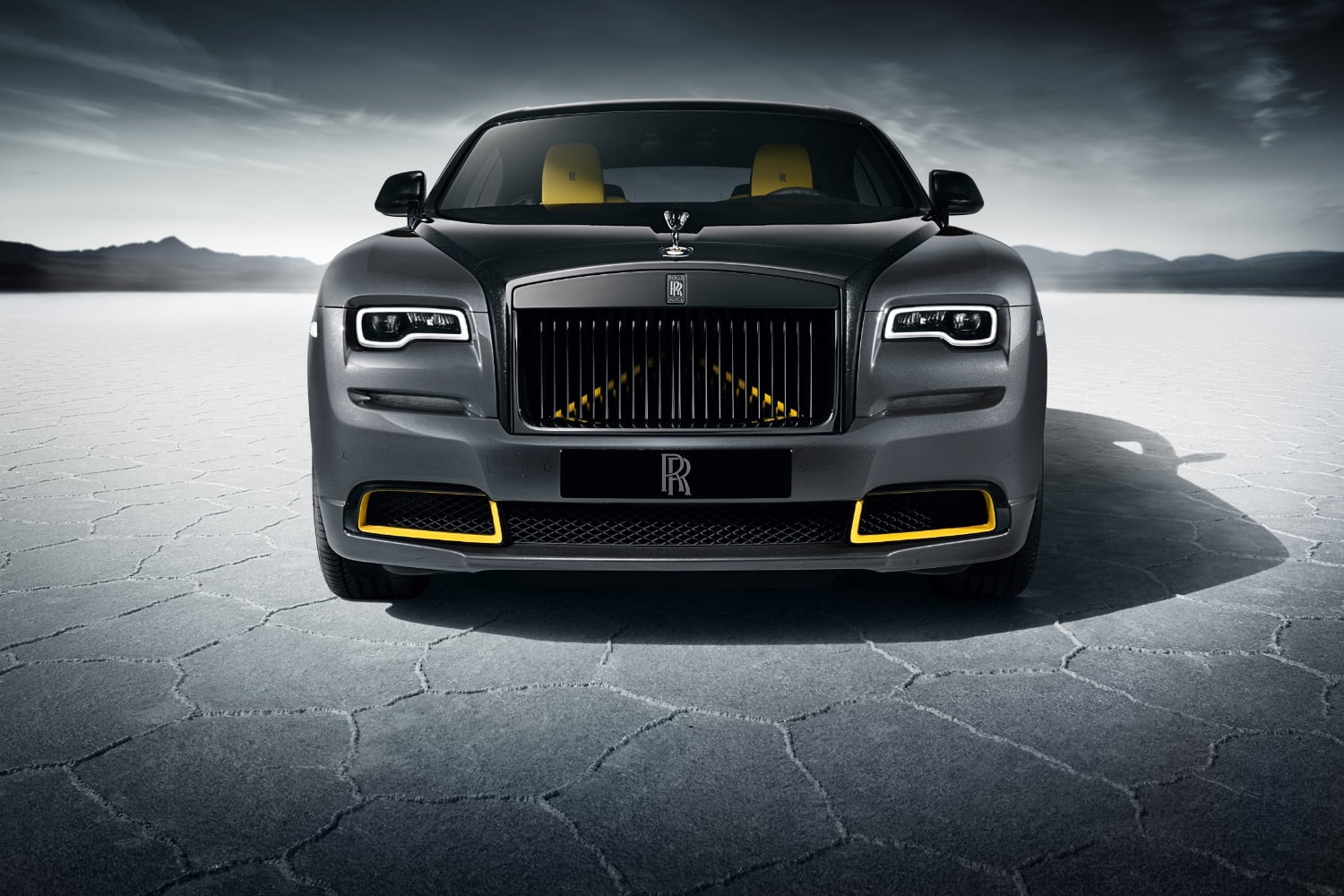 rolls royce black black arrow 02 Autos Rodando Rolls Royce Black Black Arrow frente