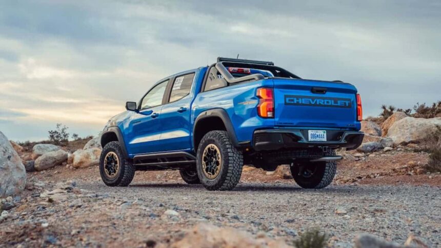 Chevrolet Colorado ZR2 2023 atras