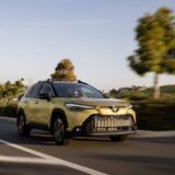 Toyota Corolla Cross Hybrid 2023: llega a EE.UU. con tracción en las 4 ruedas y muy potente 2 Toyota Corolla Cross 2023 manejo