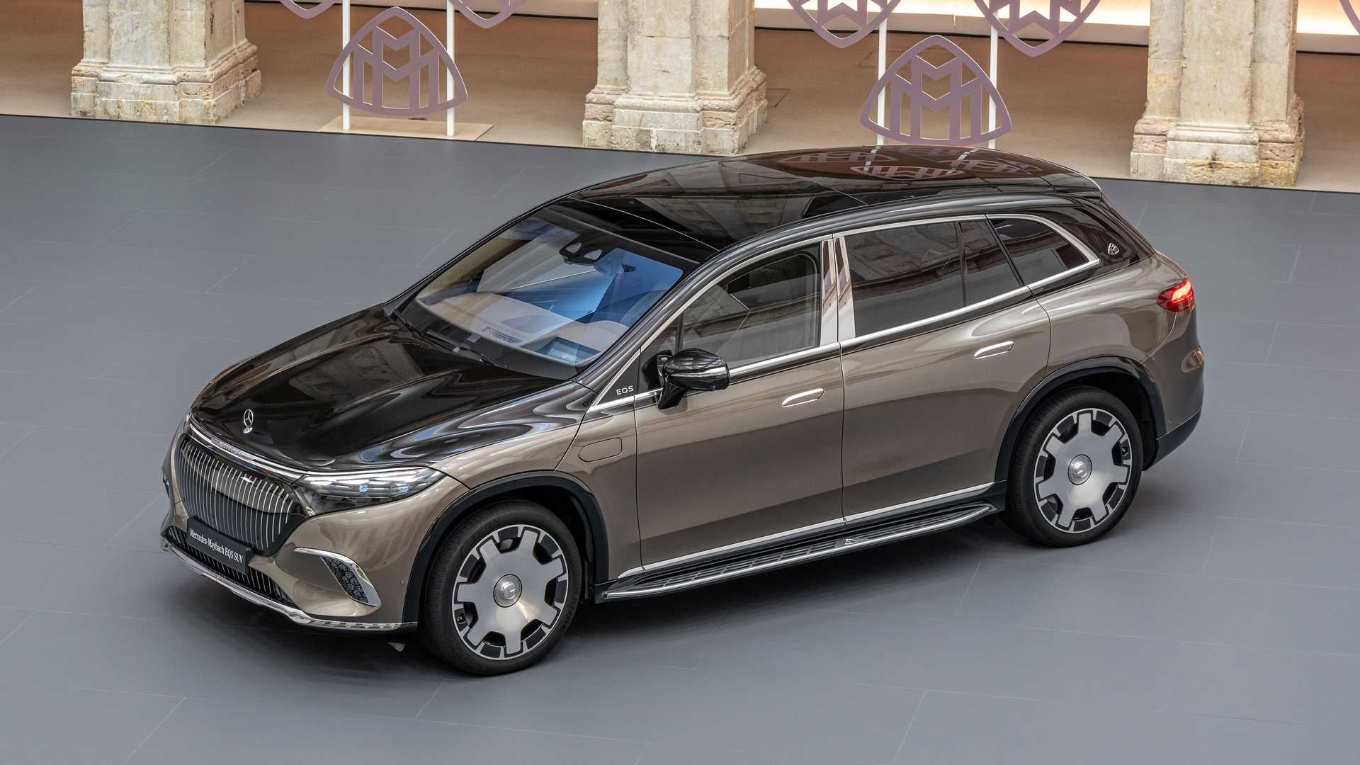 ᐅ El MercedesMaybach EQS SUV 2024 Hace Su Gran Debut Oficial + VIDEO