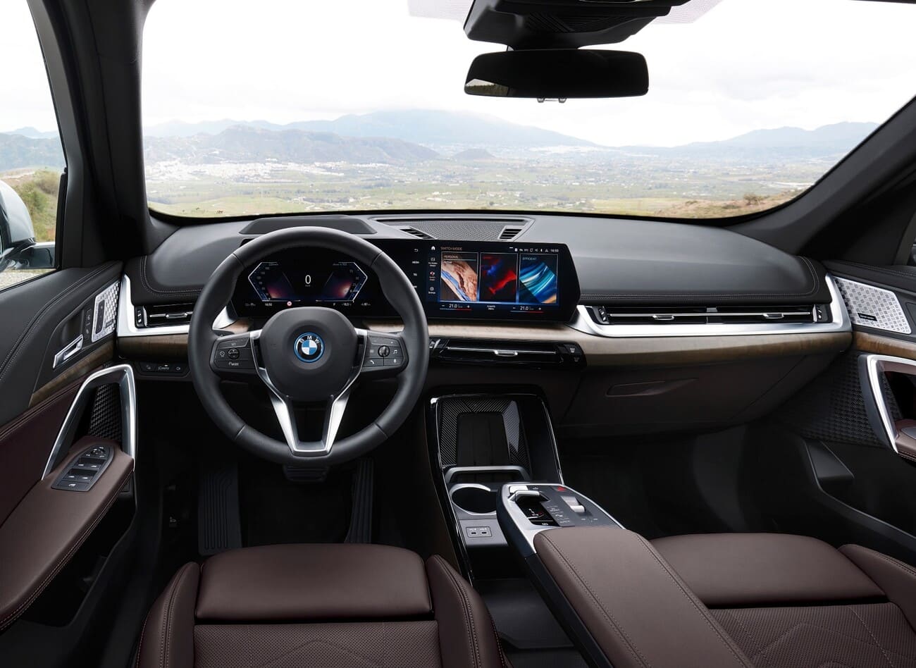bmw ix1 01 Autos Rodando BMW iX interior central